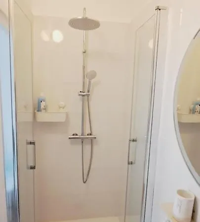 Agreable 2 Pieces - Rue Du Vieux * Versailles